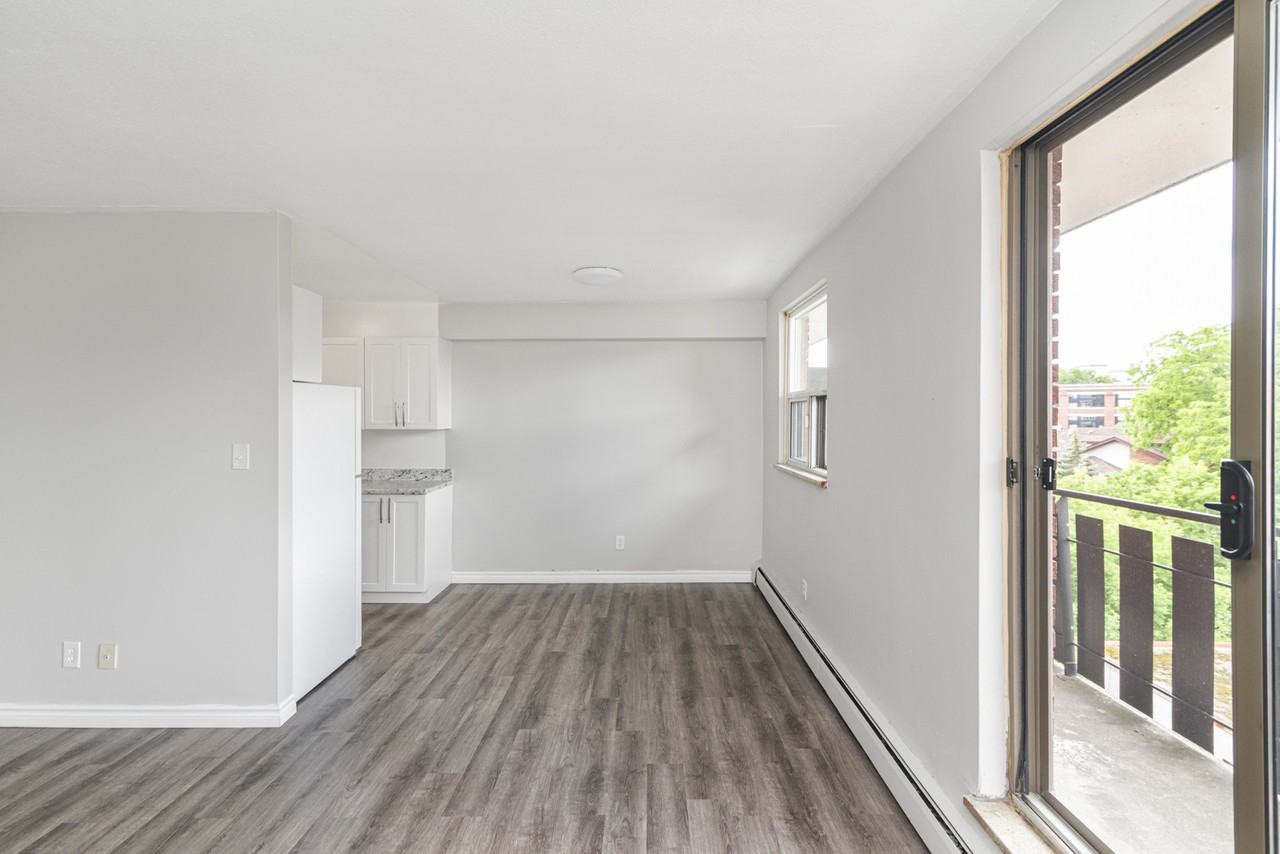 Dundas Apartments - Photo 3 of 12