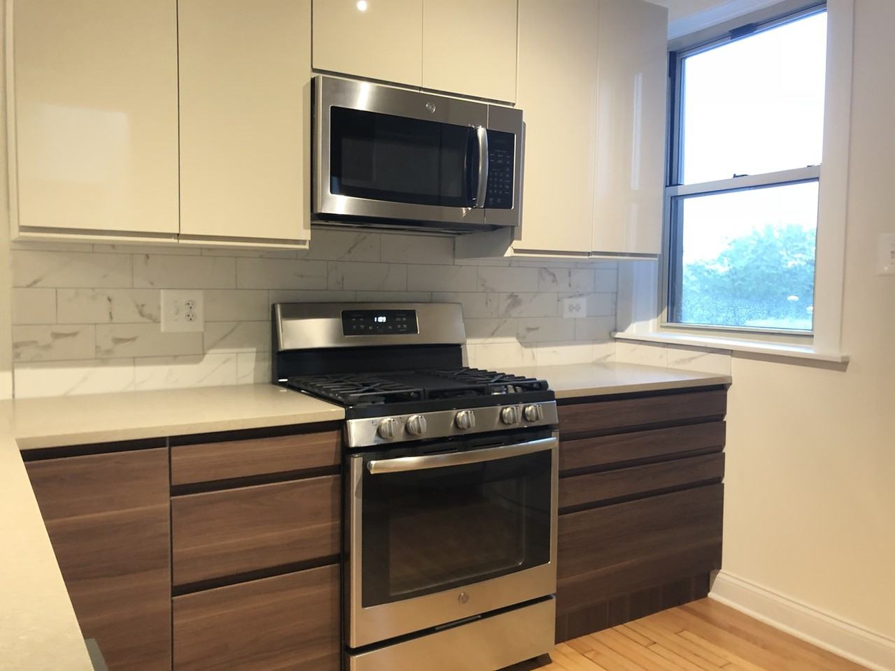 5330 N Kenmore Ave Apt 4e - Photo 2 of 21