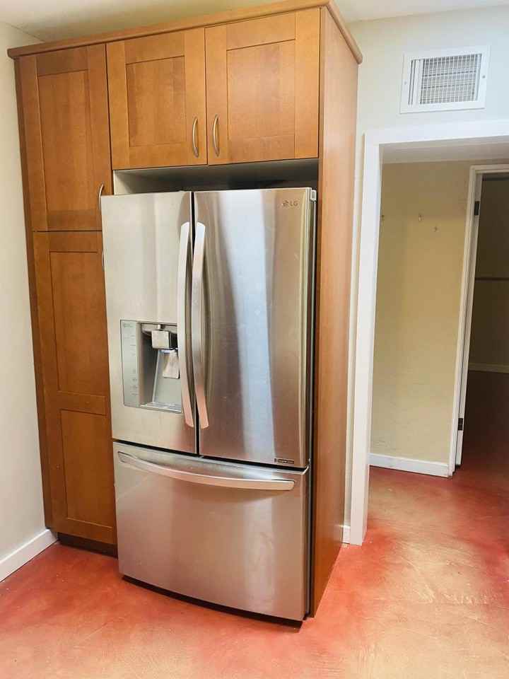 2908 East 18th Street - Photo 2 of 8