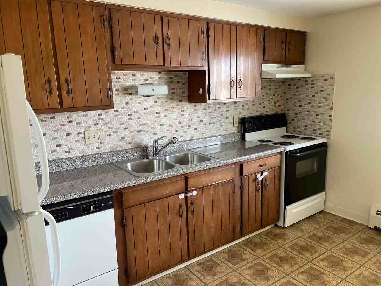 Lancer Court Apartments - Photo 2 of 15