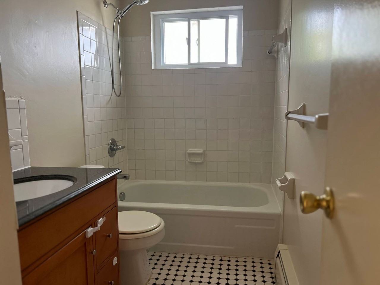 Lancer Court Apartments - Photo 5 of 15