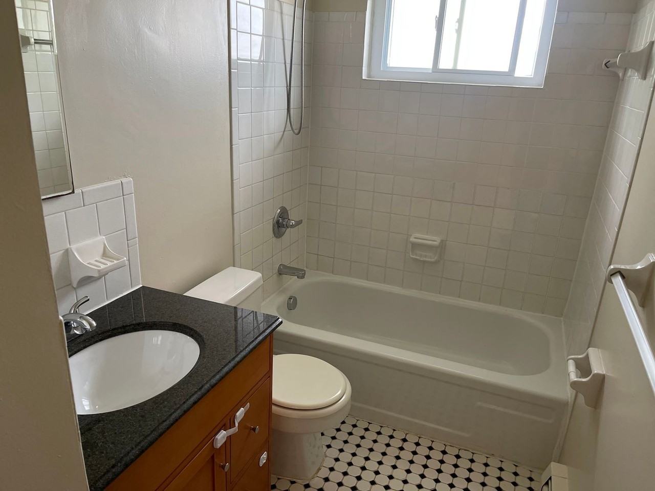 Lancer Court Apartments - Photo 6 of 15