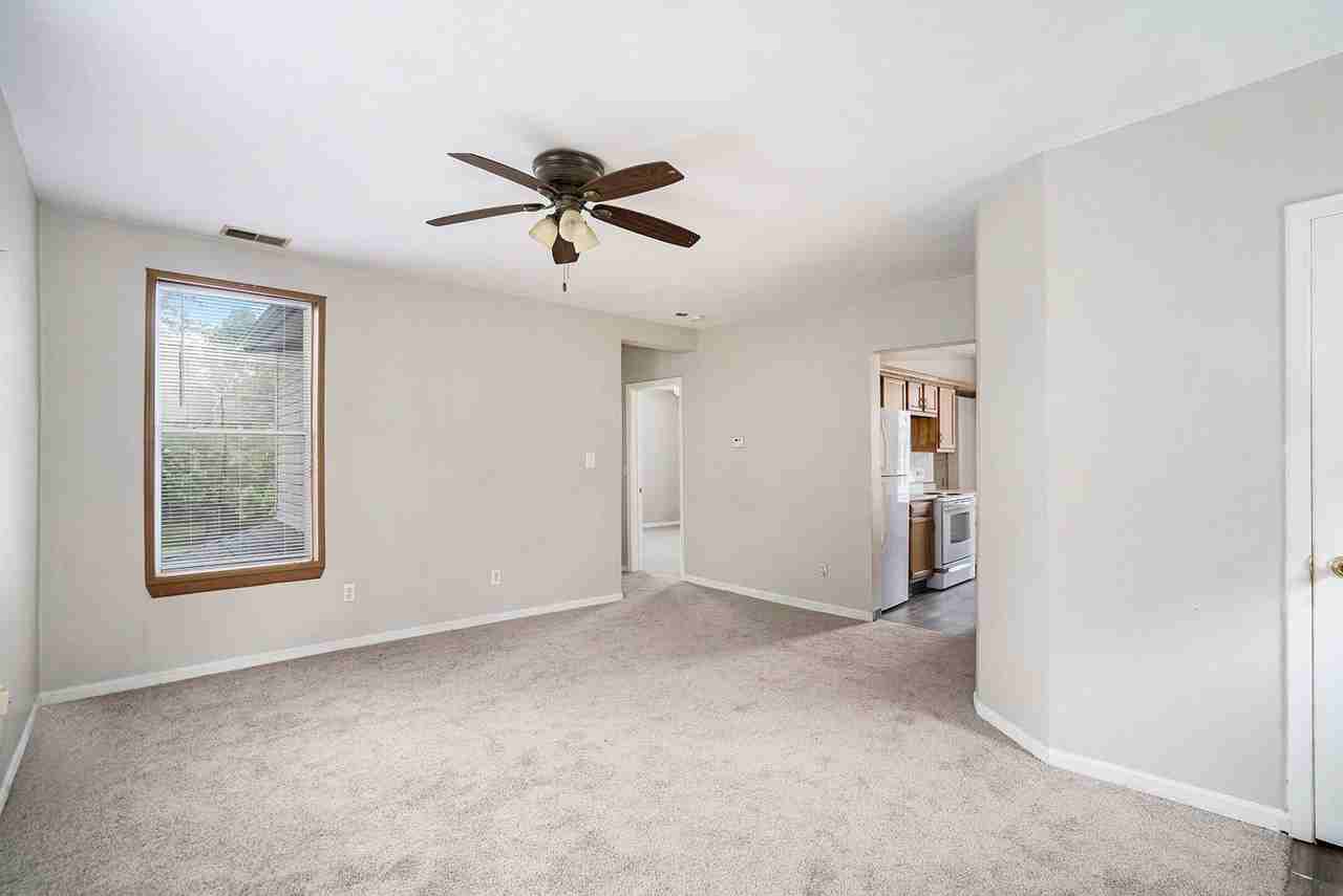 Capital 612 - Photo 3 of 16