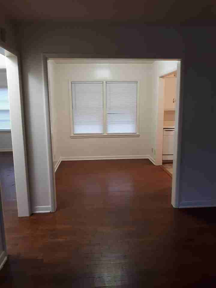 1140 E Portland St - Photo 3 of 11