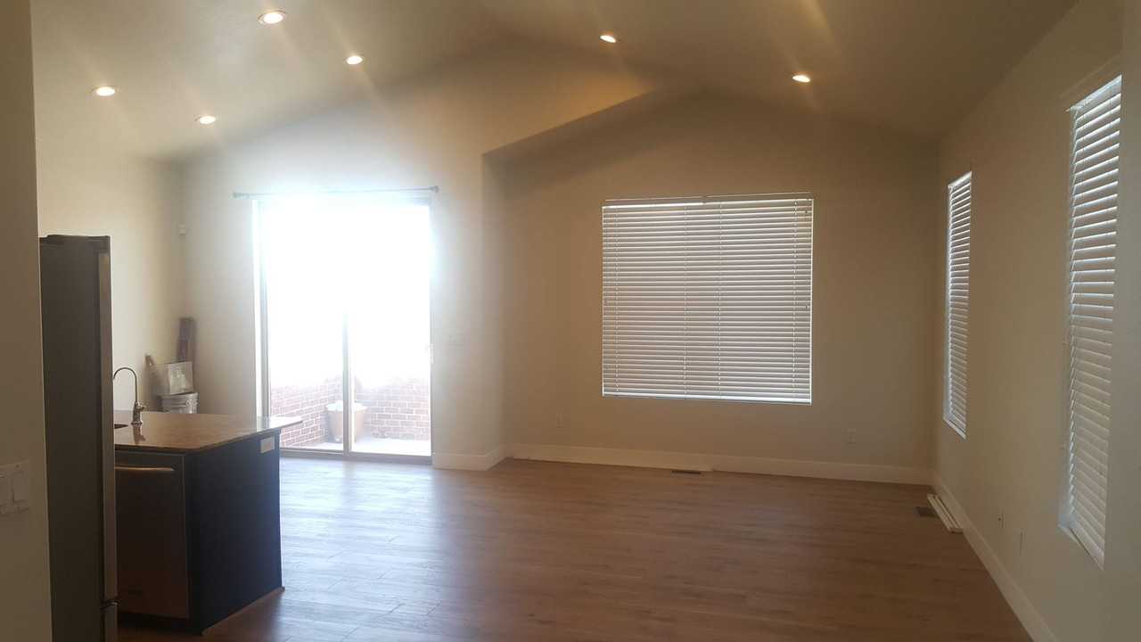 2861 W 100 S - Photo 4 of 50
