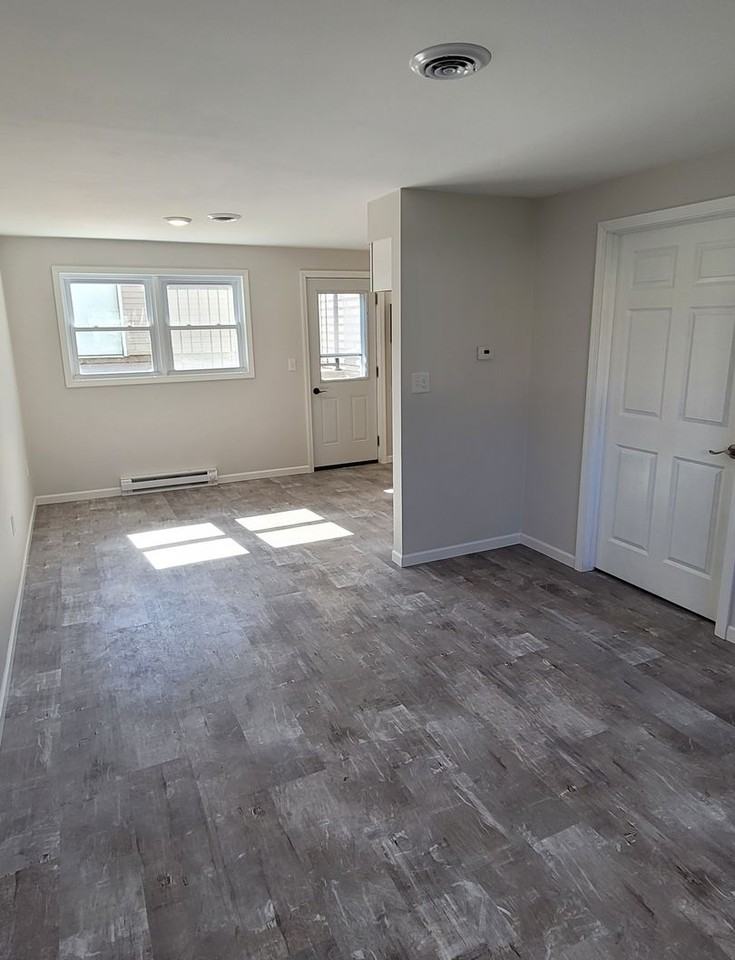 505 7th Ave - Photo 5 of 18