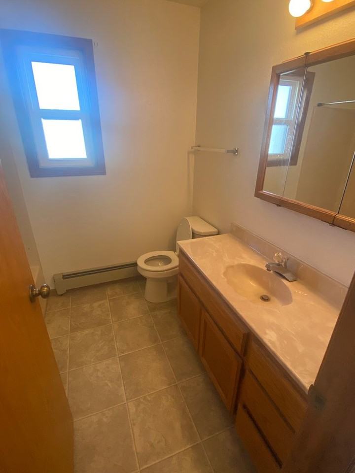 Brendel Thayer Apartments - Photo 3 of 12