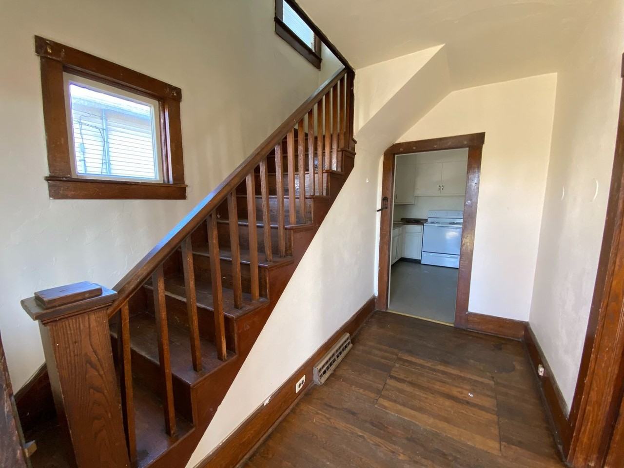 332 Old South High Street - Photo 5 of 29