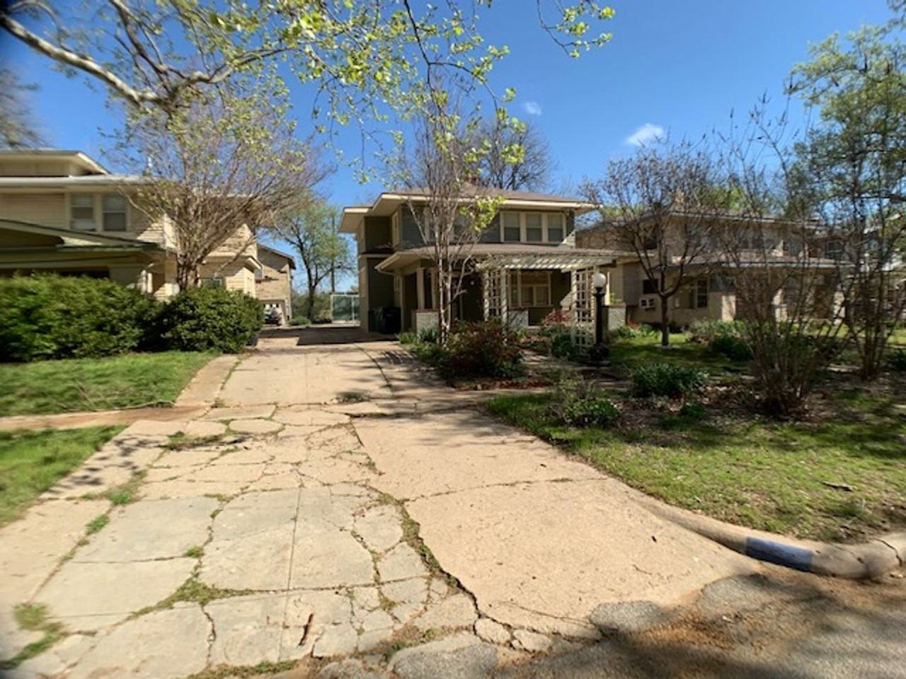 1215 Nw 34th St - Photo 3 of 28