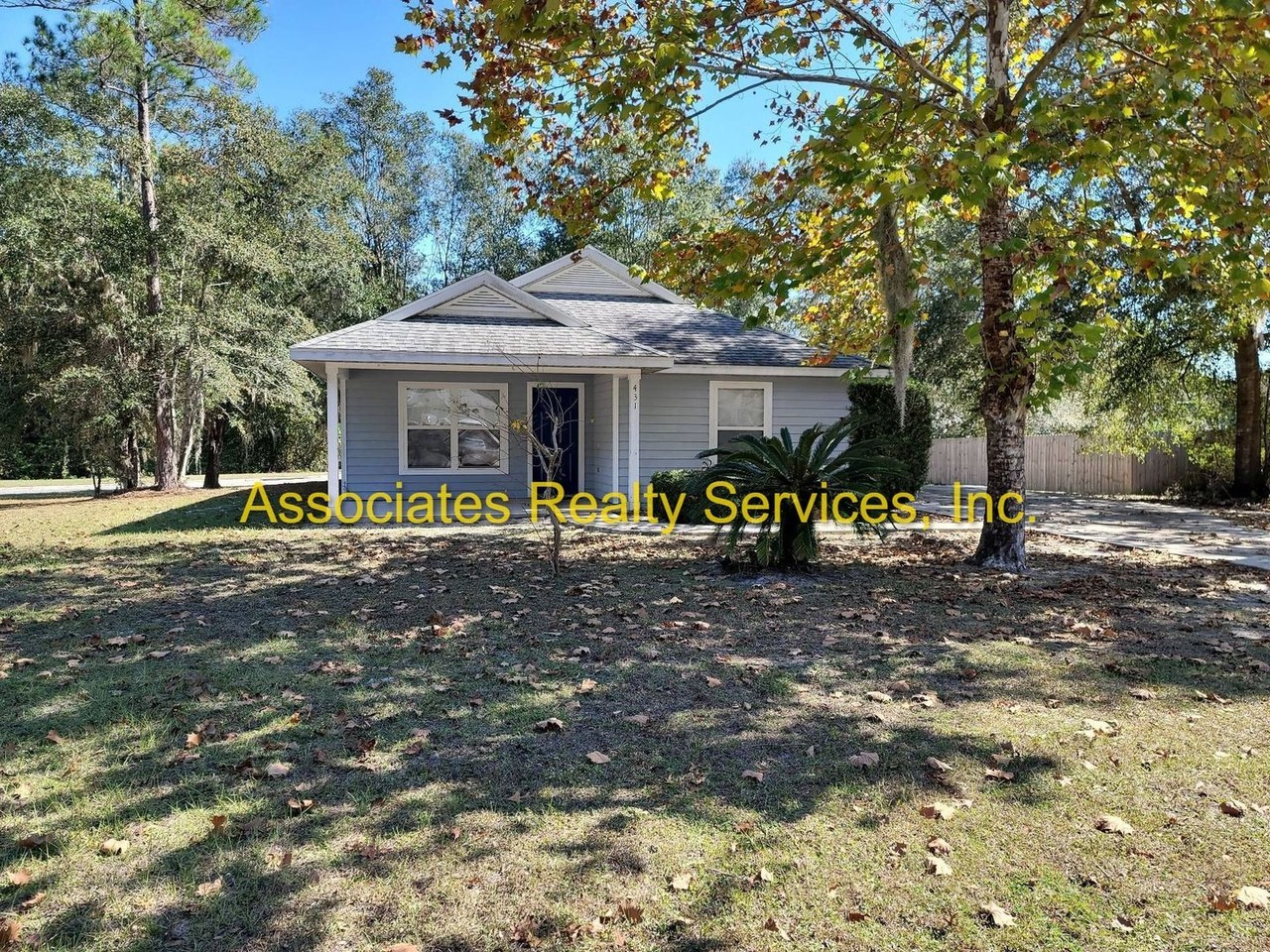 431 Ne 45th Ter - Photo 2 of 8