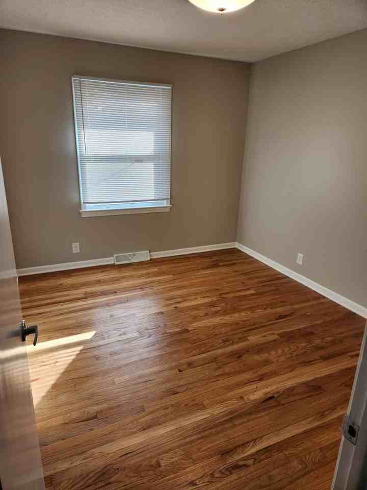 12223 Weir St - Photo 4 of 16