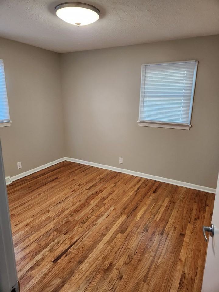 12223 Weir St - Photo 6 of 16