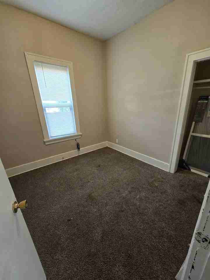 Plains - 1512 Jones St - Photo 5 of 14