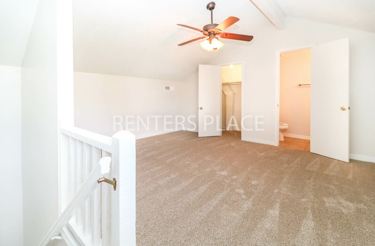 Beacon Hill Townhomes - Photo 3 of 12