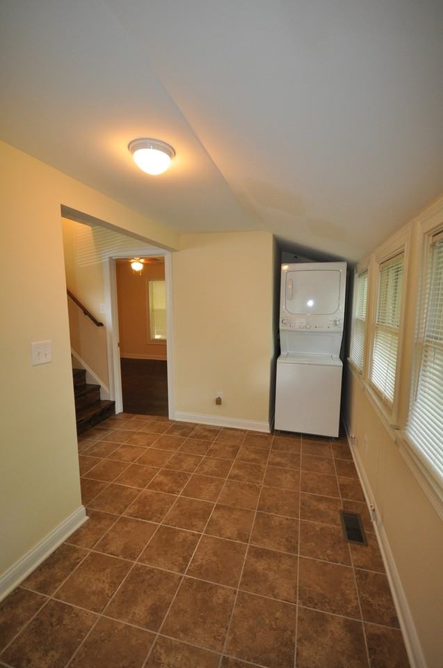 613 Addison Ave - Photo 5 of 13