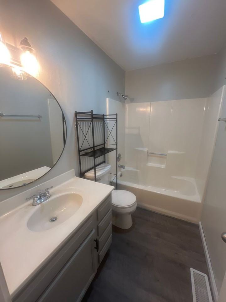 520 E Mulberry St - Photo 6 of 14