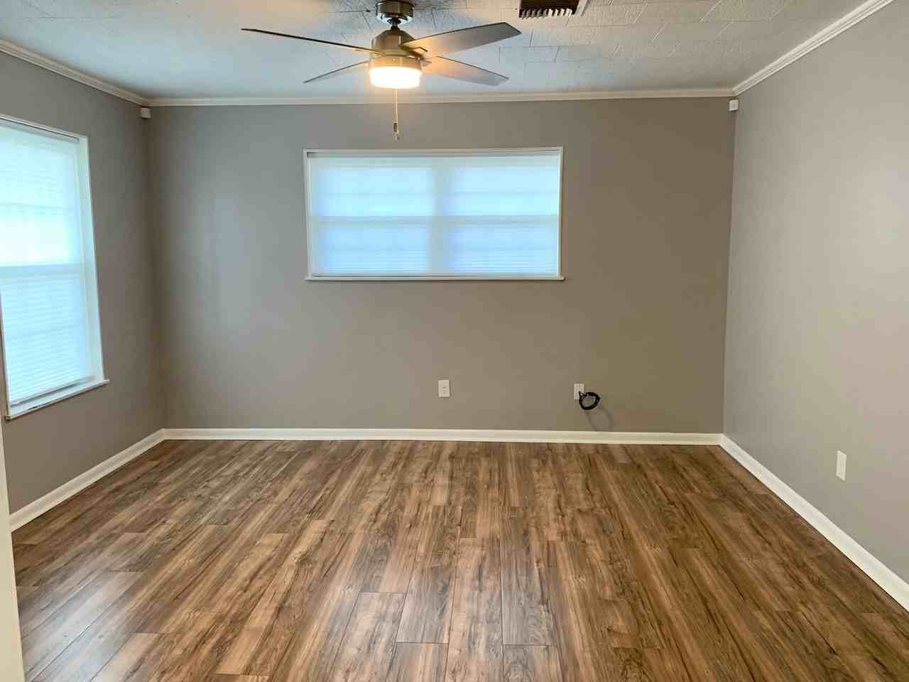 105 Tyler Dr - Photo 5 of 16