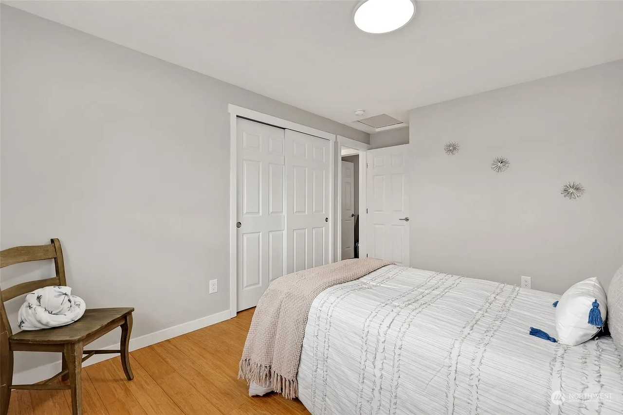 1652 Index Ave Se #2 - Photo 4 of 12