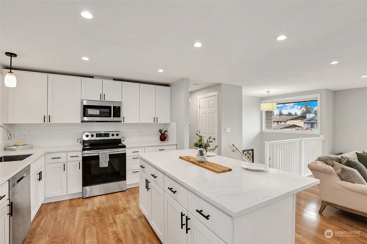 1652 Index Ave Se #2 - Photo 7 of 12