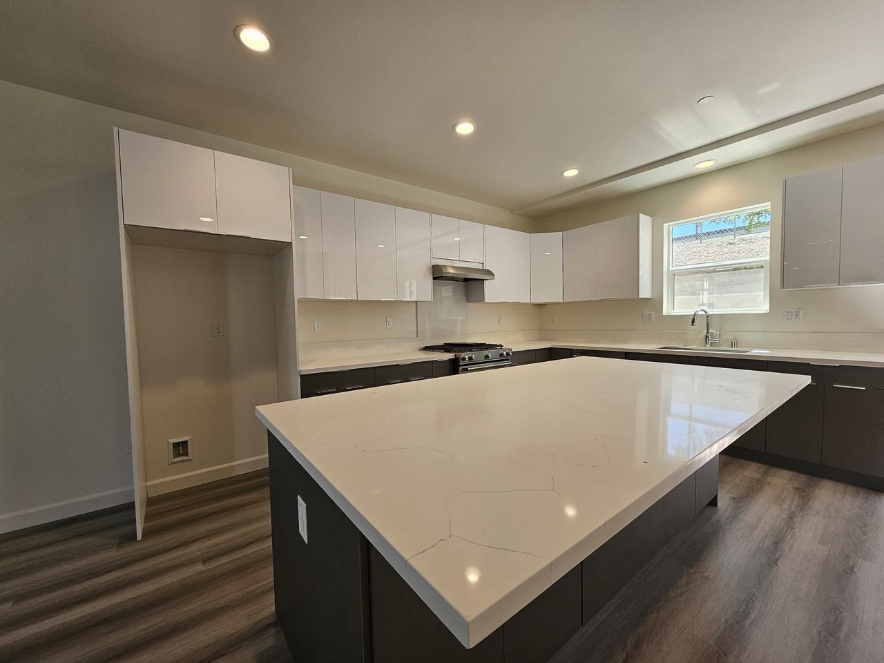1355 Point Loma Pl #NA - Photo 3 of 23