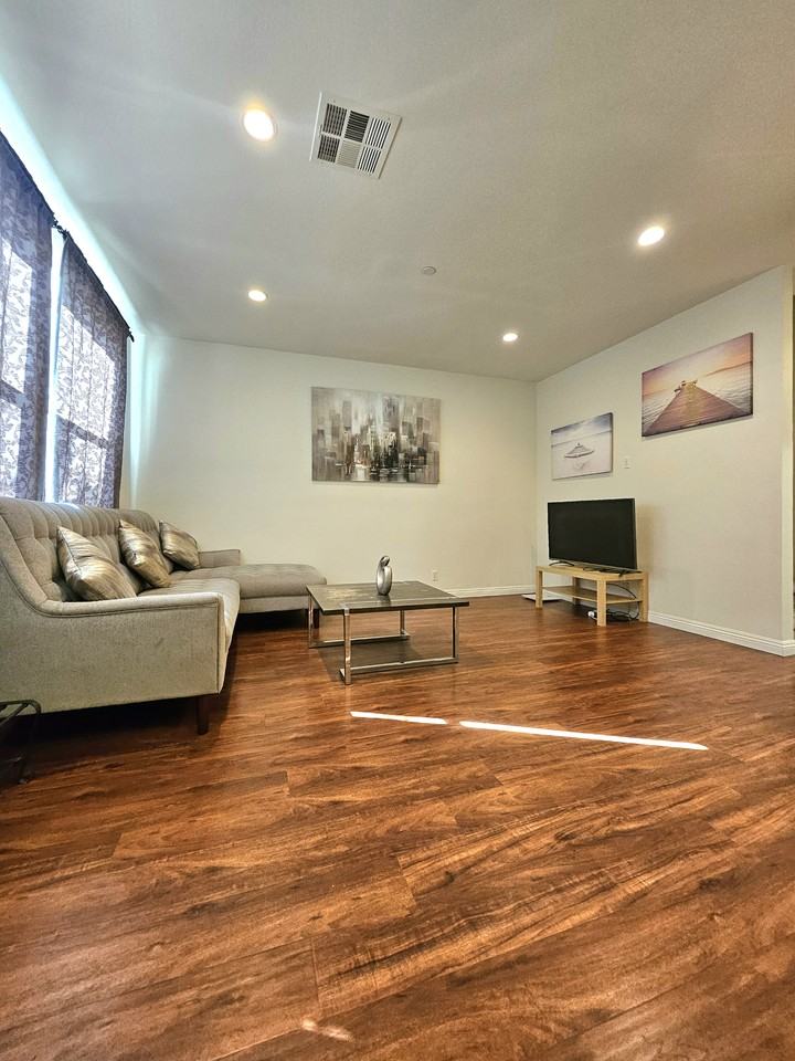 37 Bijou #0 - Photo 3 of 22