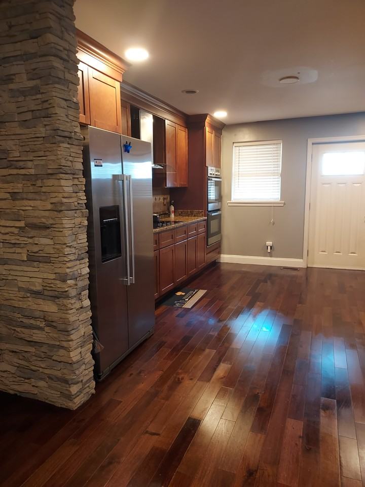 830 N Broadway - Photo 7 of 32