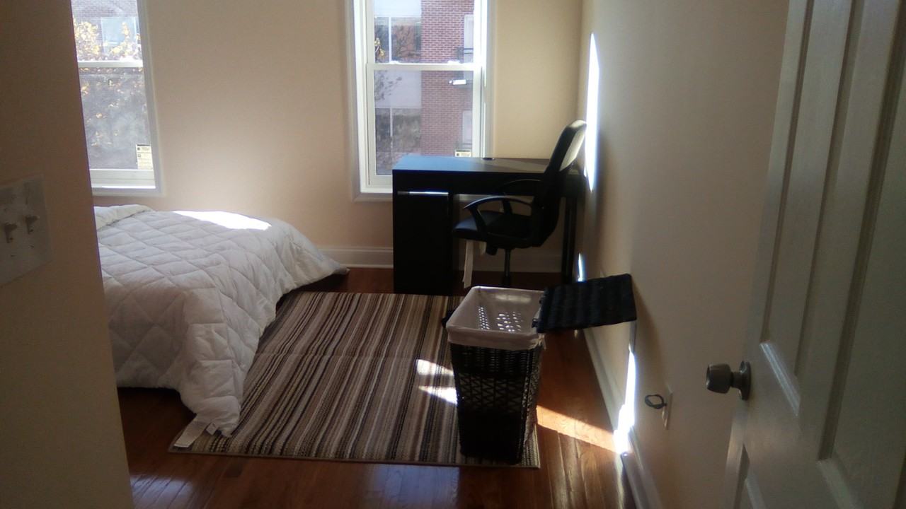 1021 N Washington St #1 - Photo 2 of 34