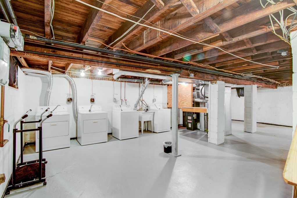 1408 Filbert St #1 - Photo 7 of 13