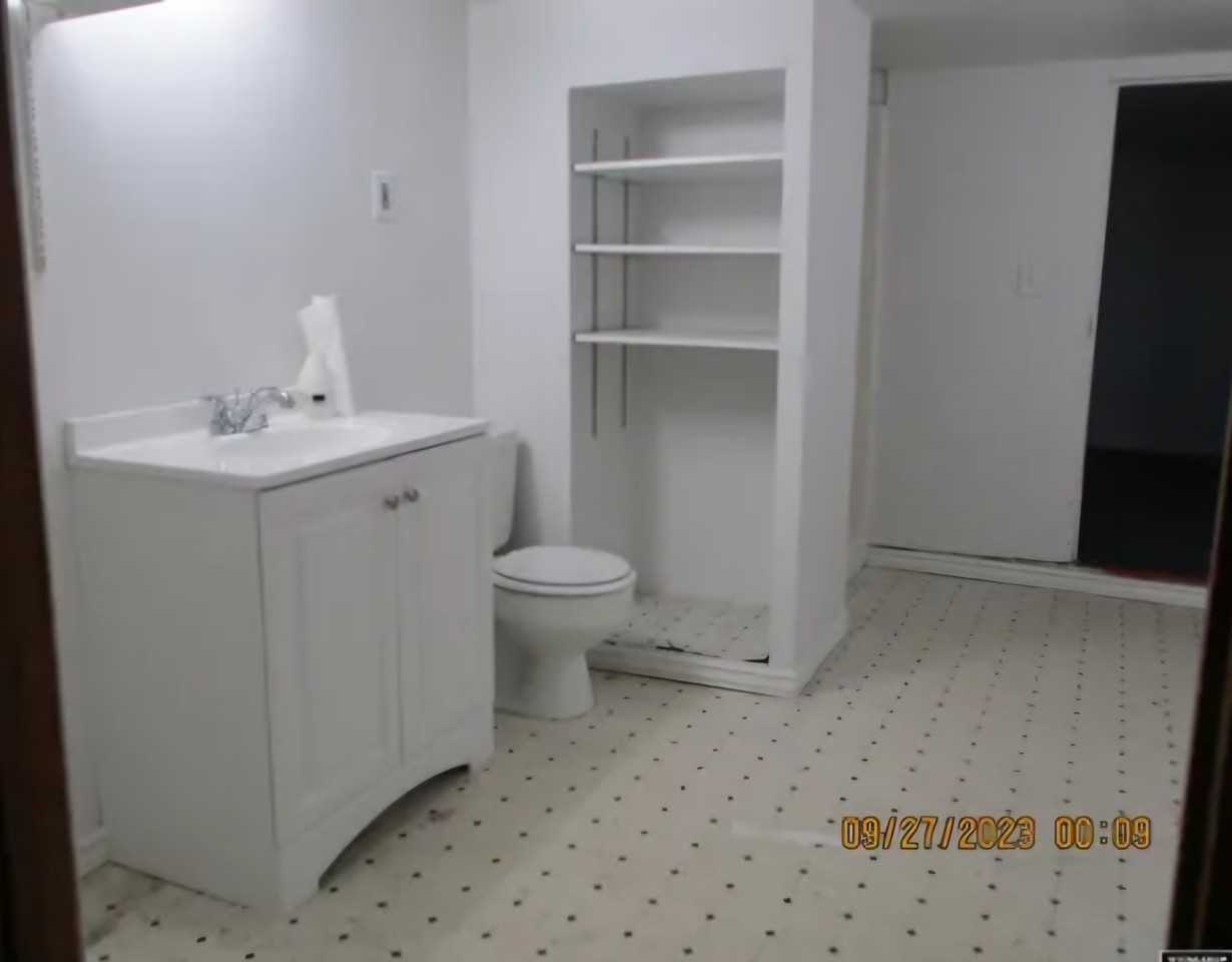 163 Castle Rock Ct #NA - Photo 6 of 12