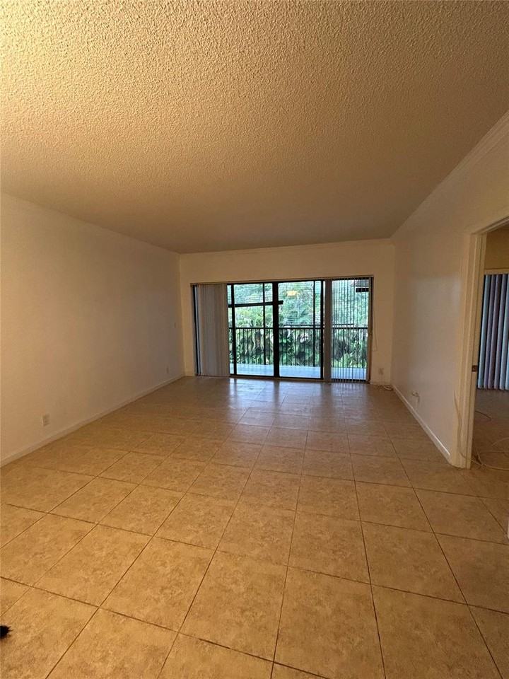 2500 Coral Springs Dr #314 - Photo 3 of 8