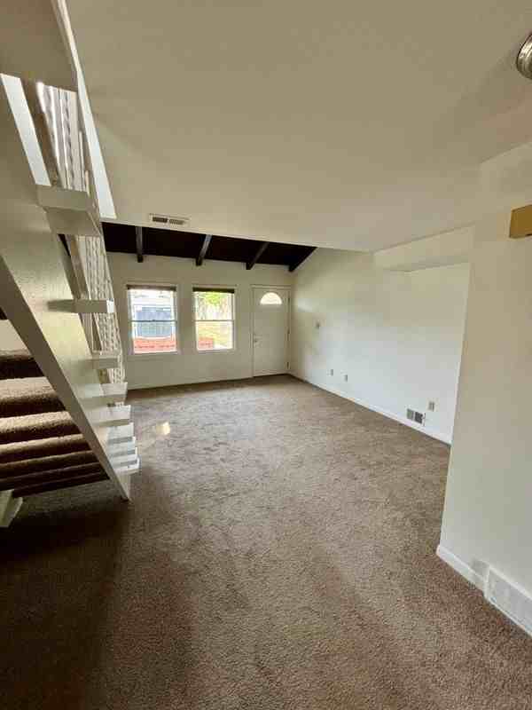 15 Concord Ct - Photo 3 of 10