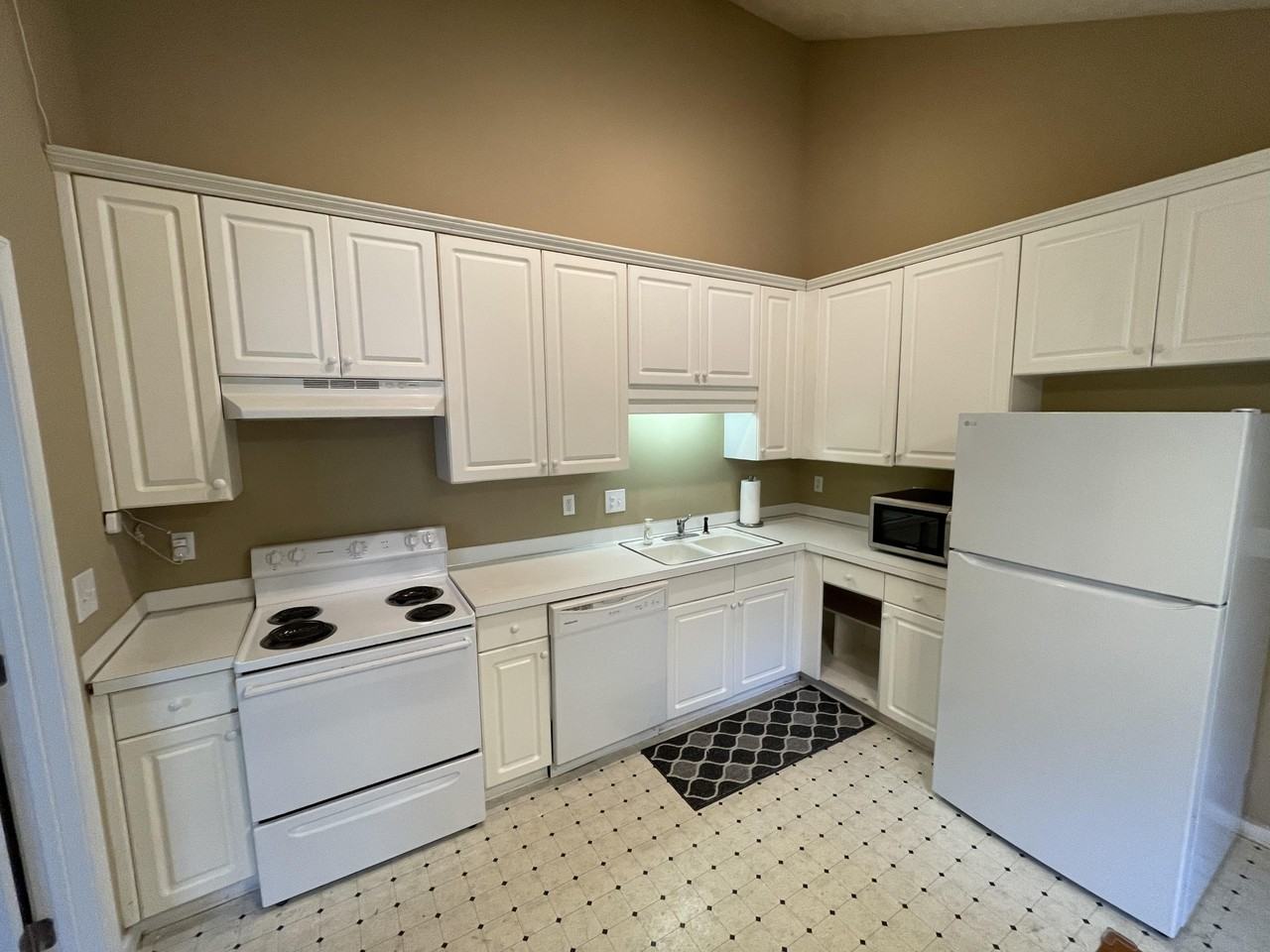 Meadow Walk Ln - Photo 2 of 13