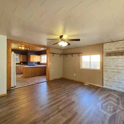 163524 Brownsville Rd - Photo 3 of 16