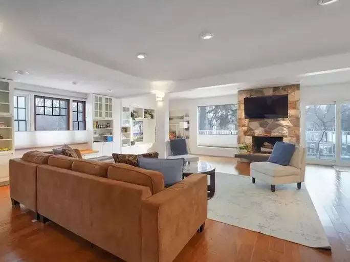 11203 75 Ave Nw - Photo 3 of 30