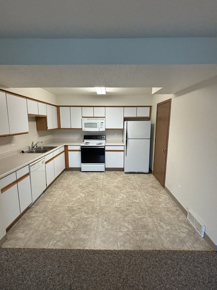 916 Harlocke St - Photo 2 of 7