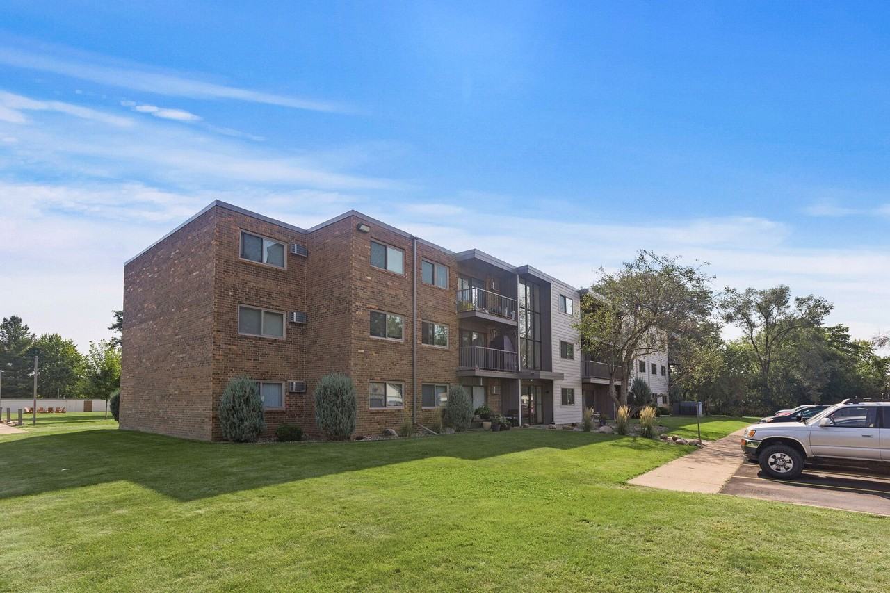 Eastgate Apartments - Photo 7 of 37