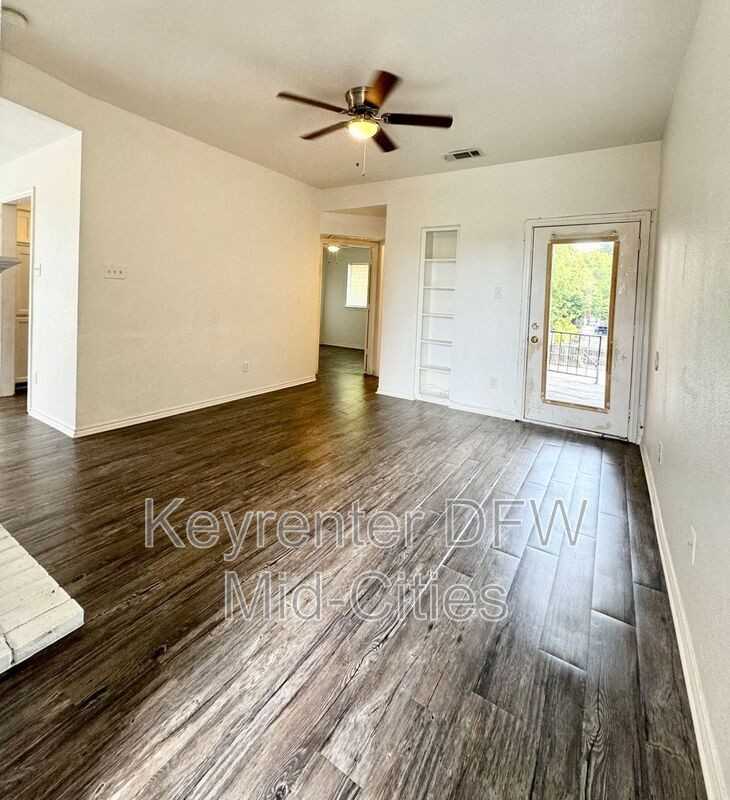 1114 Holly St - Photo 2 of 14