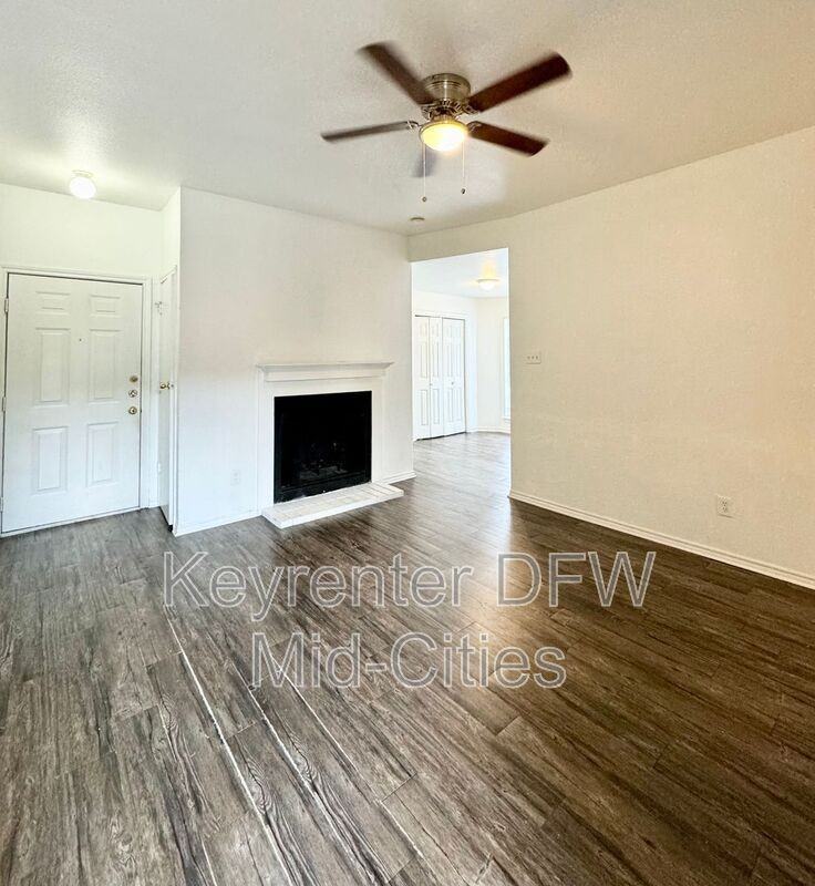 1114 Holly St - Photo 3 of 14