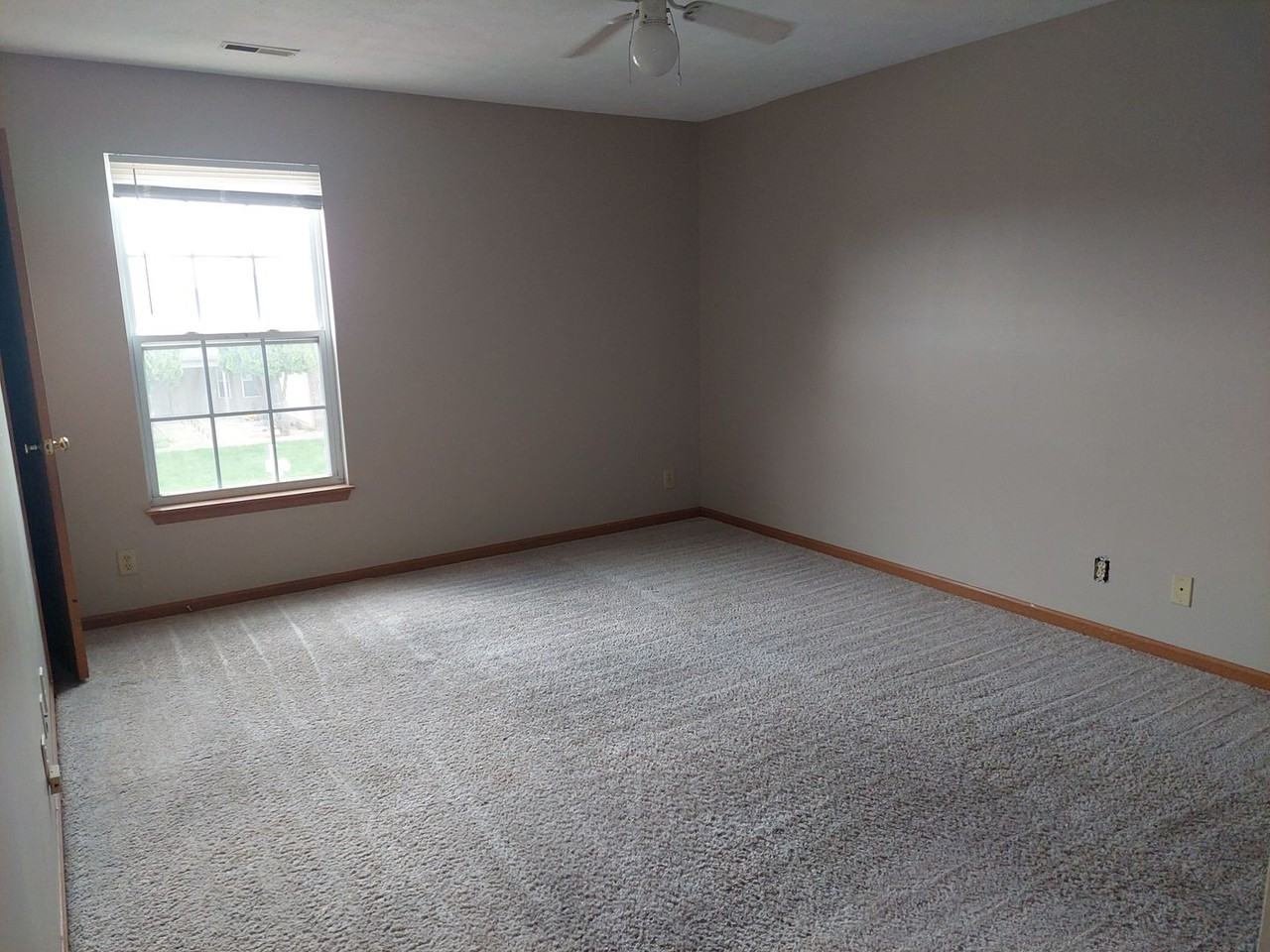 3280 Hopkins Ct - Photo 4 of 10