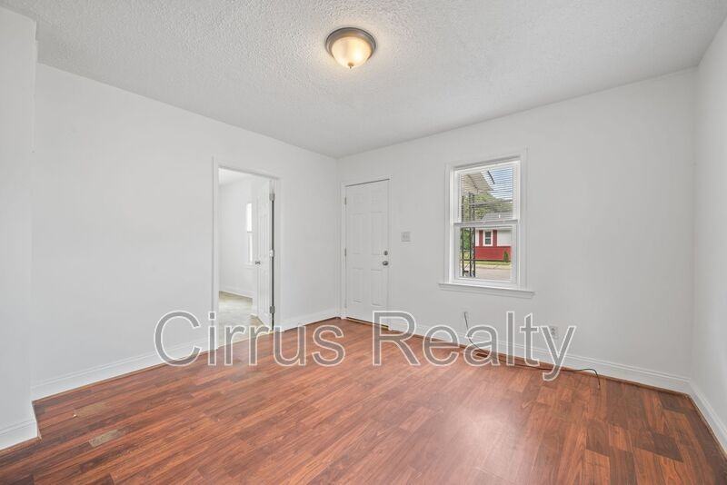 524 South Ave - Photo 3 of 13