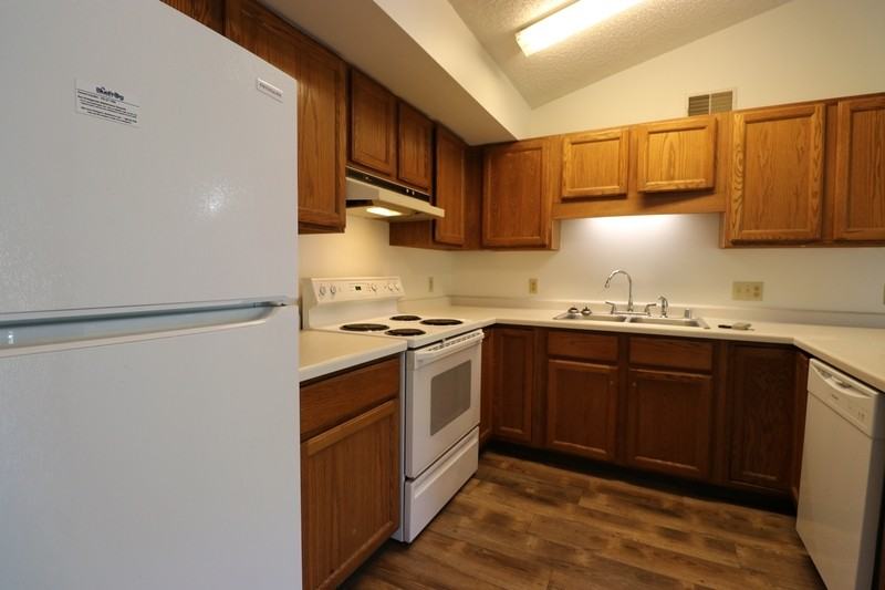 2318 Valley Rd - Photo 2 of 14