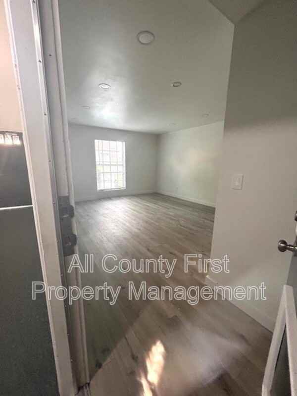 5641 Kingsport Dr #5641 - Photo 3 of 17