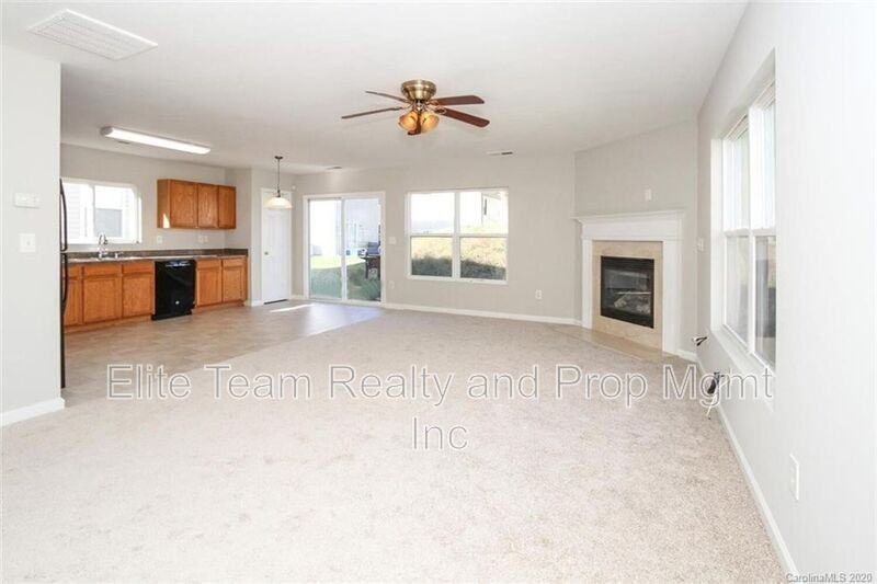 10816 Carstairs St - Photo 4 of 18