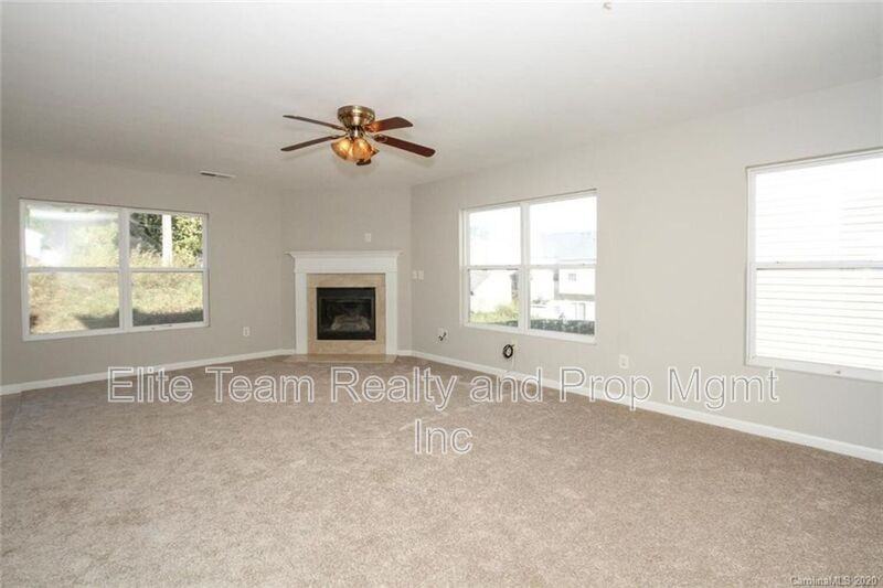 10816 Carstairs St - Photo 6 of 18