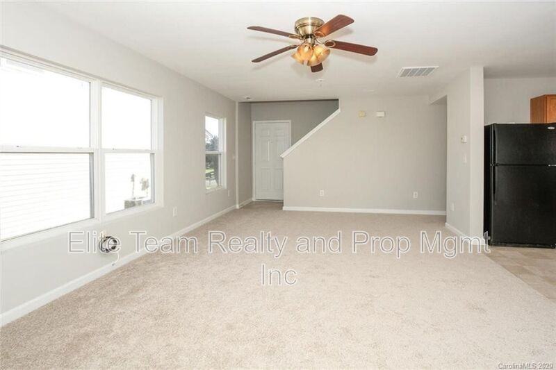 10816 Carstairs St - Photo 7 of 18