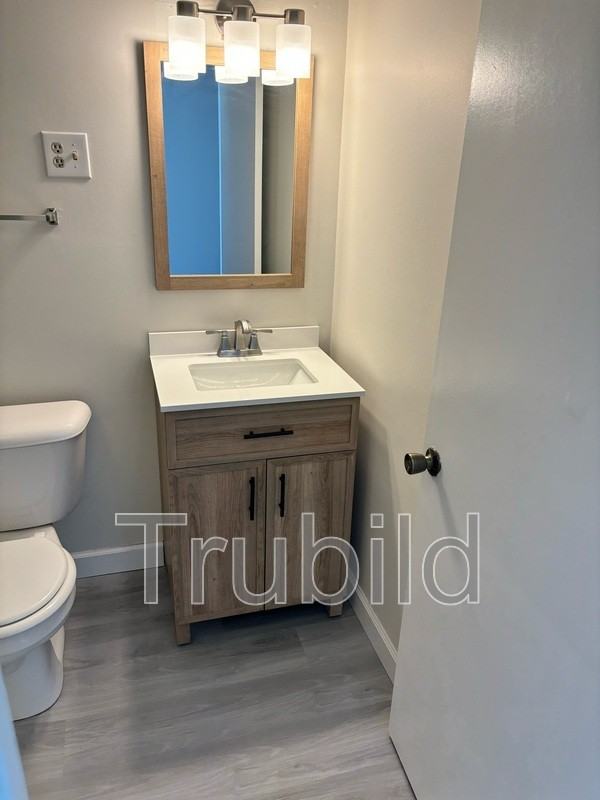 246 Albatross St - Photo 3 of 28