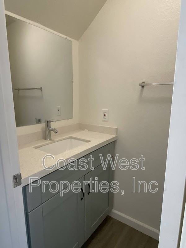 1154 Cypress Ave - Photo 6 of 14