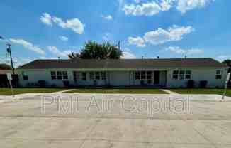 6421 E Cottonwood Ln - Photo 1 of 1