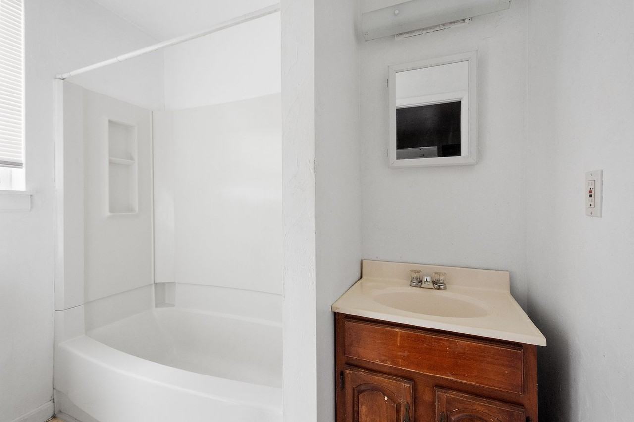 Gladden Building - Photo 3 of 39