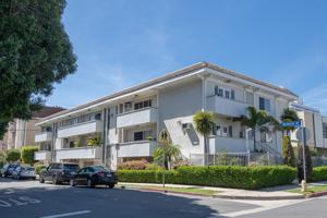 featured image of 1339 Barry Avenue